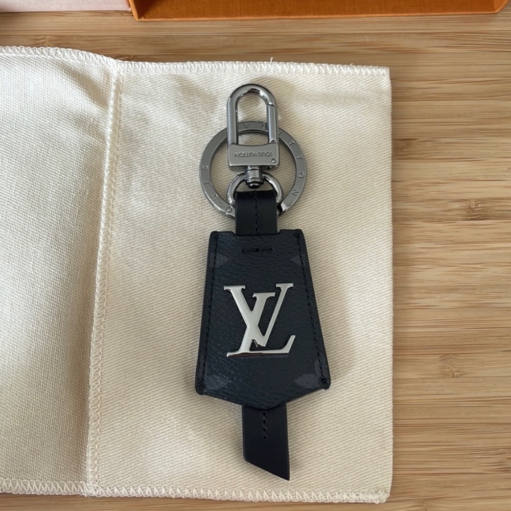 Louis Vuitton Key ring